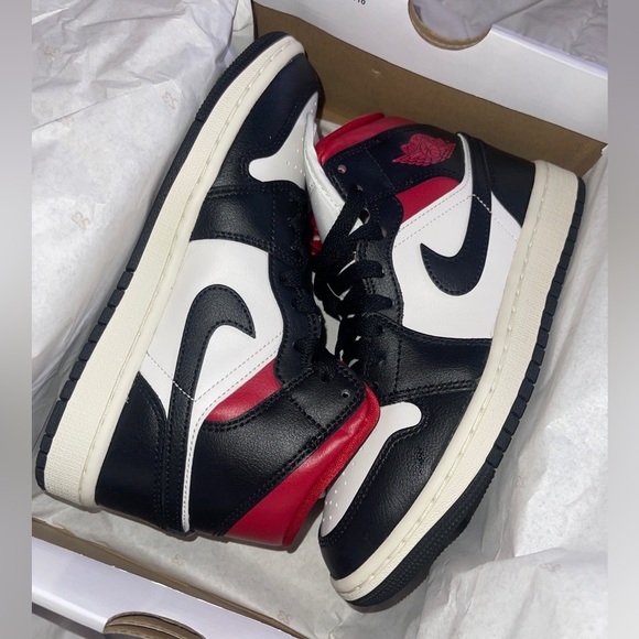 Jordan 1 Mid Black Sail Gym Red - Picture 5 of 5